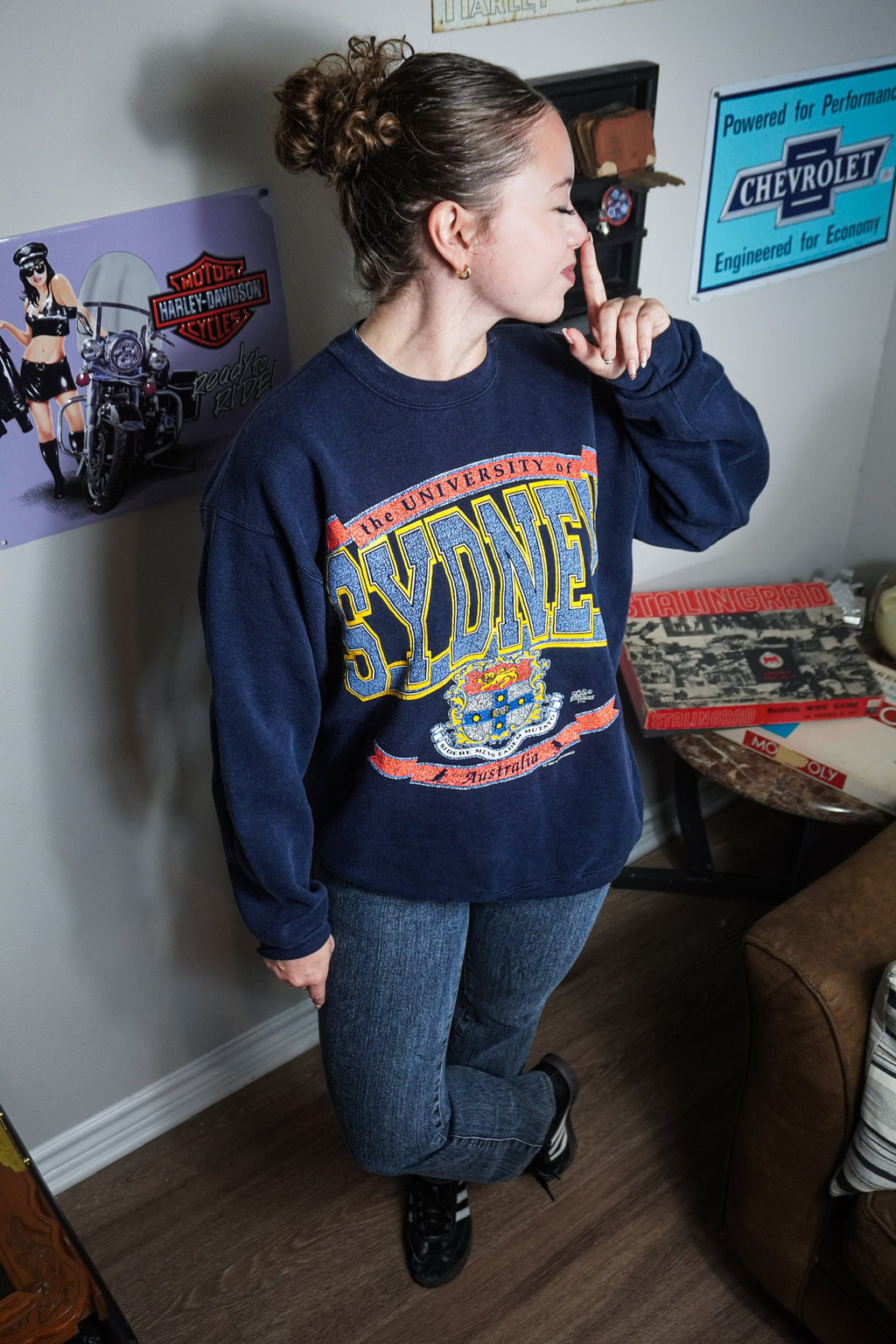 Vintage 1989 The University of Sydney Australia Navy Blue Graphic Crewneck Sweatshirt Size L