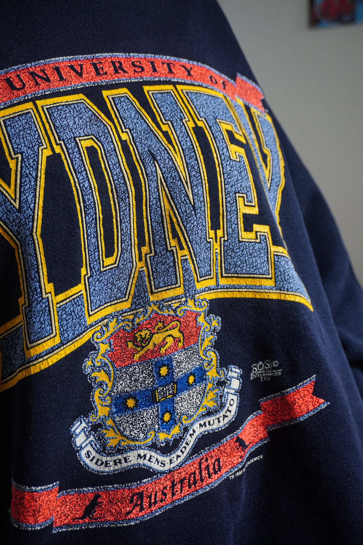 Vintage 1989 The University of Sydney Australia Navy Blue Graphic Crewneck Sweatshirt Size L