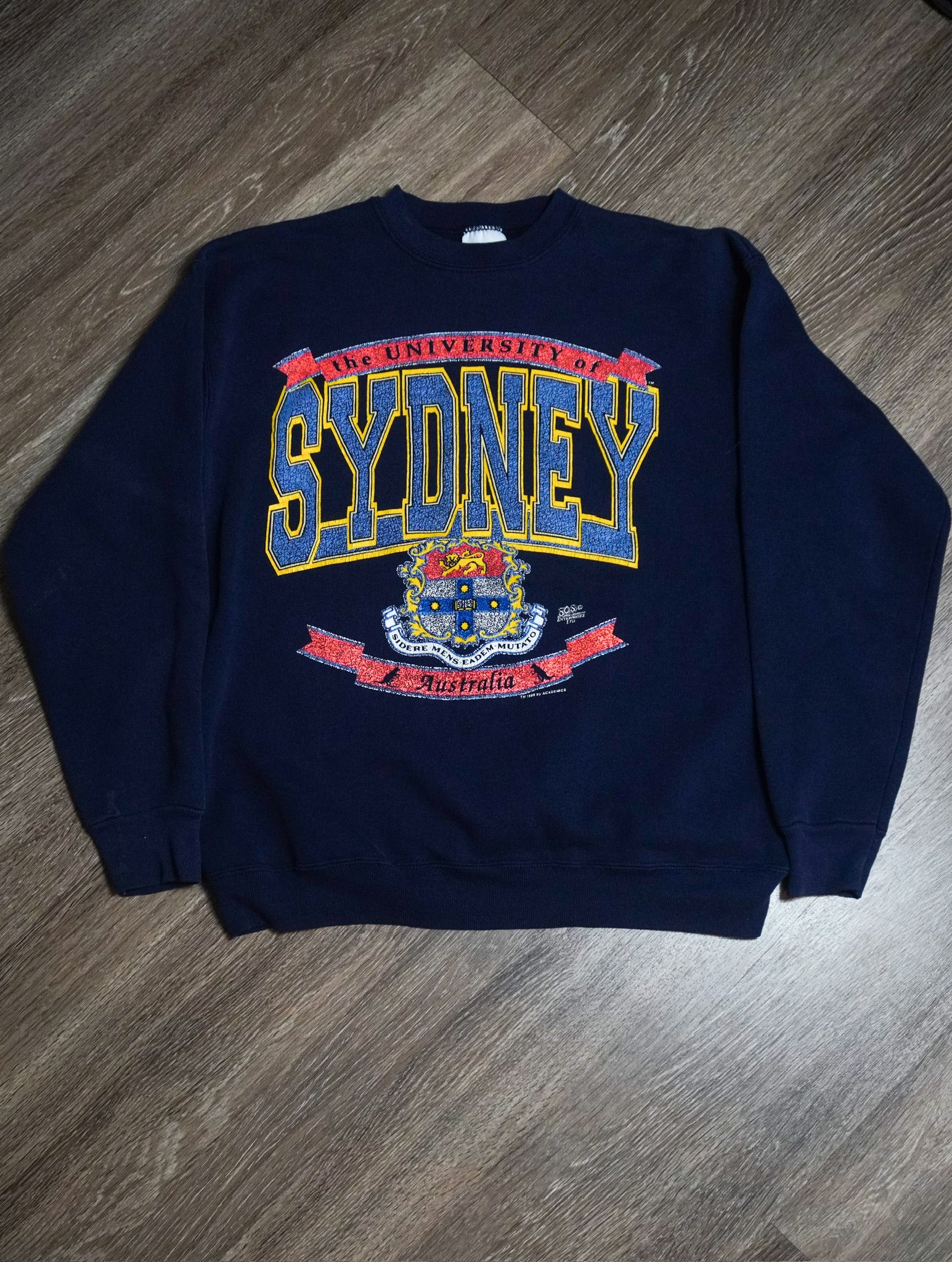 Vintage 1989 The University of Sydney Australia Navy Blue Graphic Crewneck Sweatshirt Size L